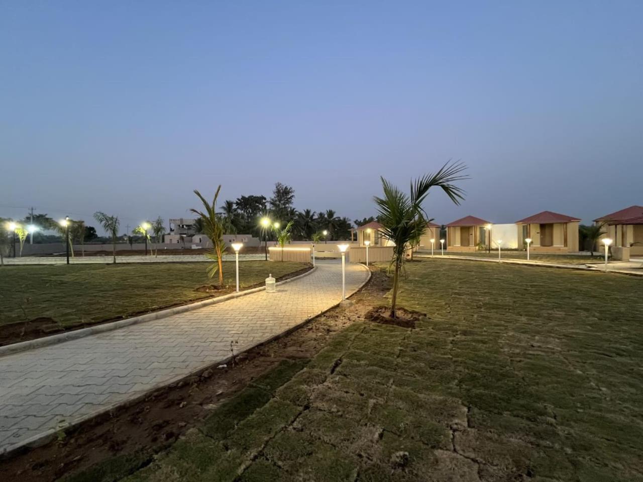 Shree Jalaram Resort Kodāe 外观 照片